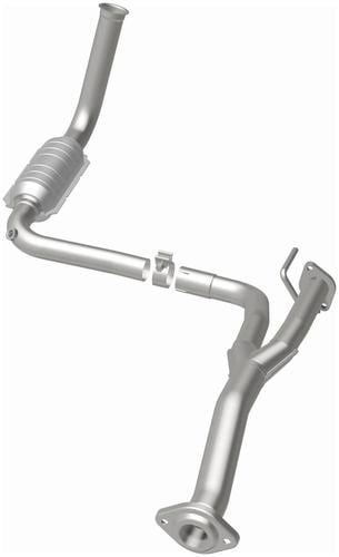 MagnaFlow OEM Grade Direct-Fit Catalytic Converter 49582 | O