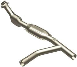 MagnaFlow HM Grade Direct-Fit Catalytic Converter  image